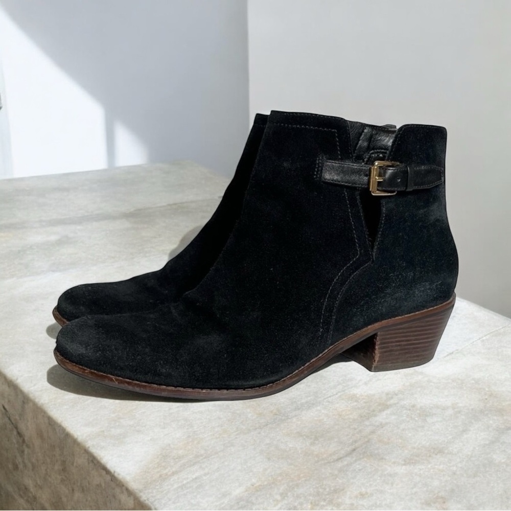 Cole Haan Willette II Bootie Size 8.5 Suede Buckles Lateral Zippers
